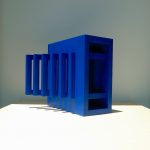 《Korridor /Blue》2018 合板／アクリル 30W×26D×30.5H cm